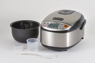 Zojirushi NS-LGC05XB Micom Rice Cooker and Warmer