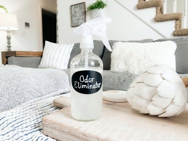 DIY natural odor-eliminating furniture spray