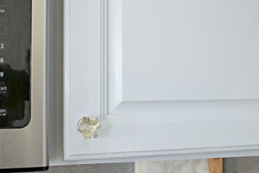 how to clean grease from kitchen cabinet doors