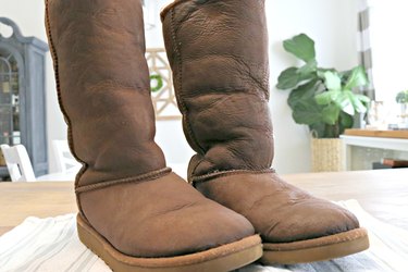 easy way to clean sheepskin boots