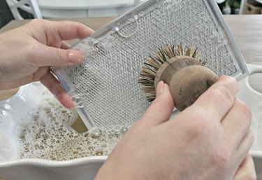 how to clean stove vents