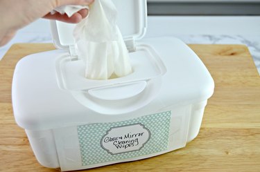 homemade glass and mirror cleaning wipes