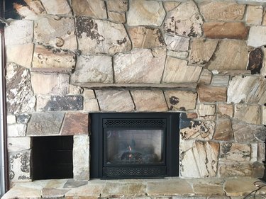 How to Update a Rock Fireplace By Using Paint