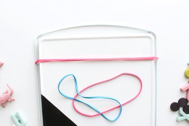 cookie-sheet-memo-board-rubberband