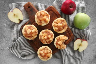 Mini caramel apple cheesecakes