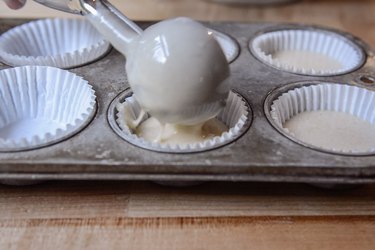 Cinnamon Spice Cupcakes with Maple Bacon Frosting Recipe