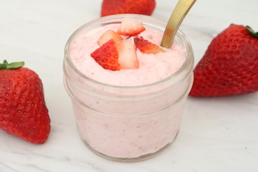 Strawberry mousse cups