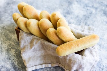 How to Make Olive Garden's Breadsticks