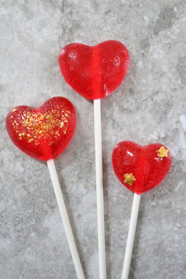 Cinnamon heart lollipops